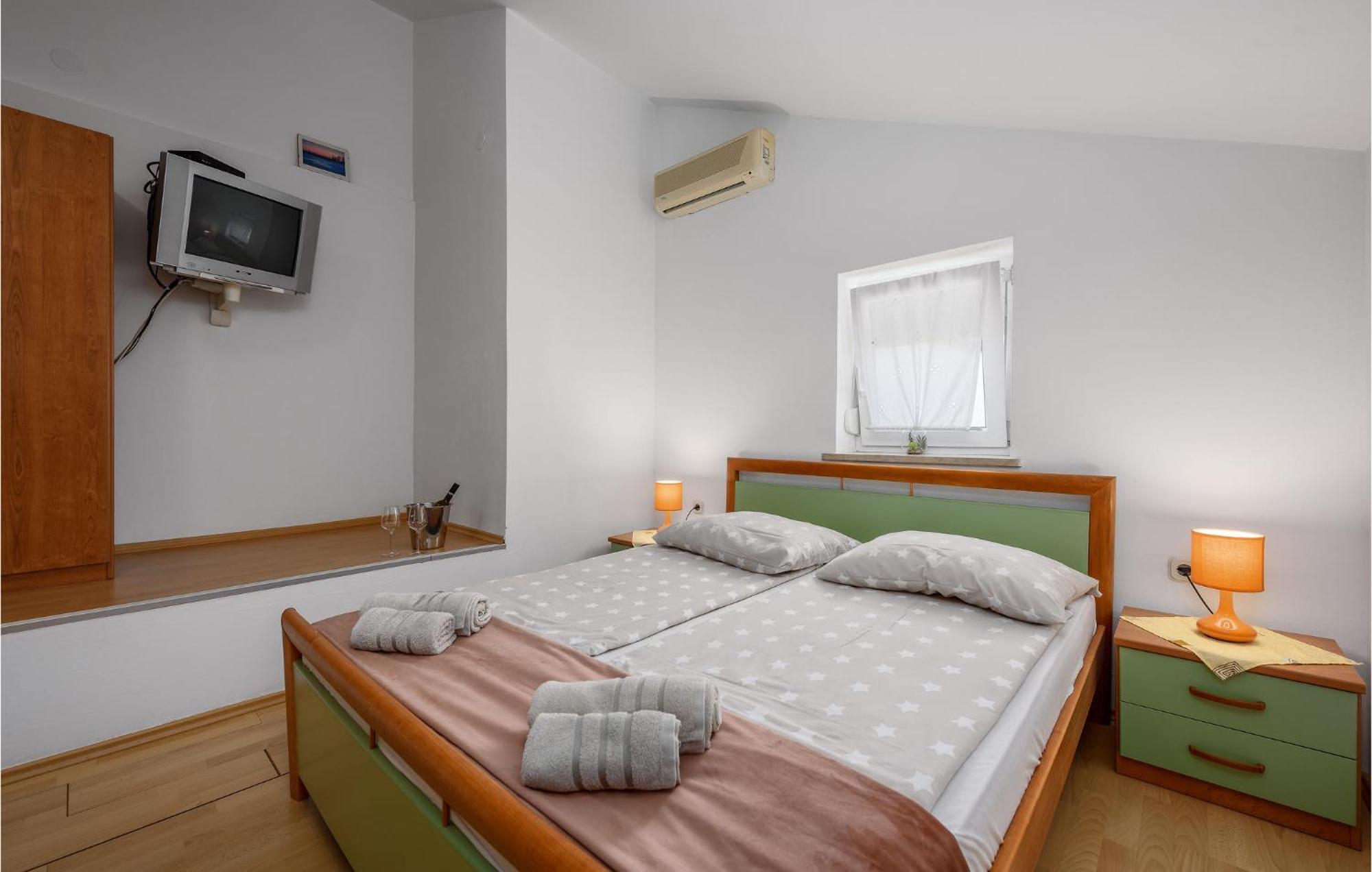 Cozy In With Wifi Apartment Poreč