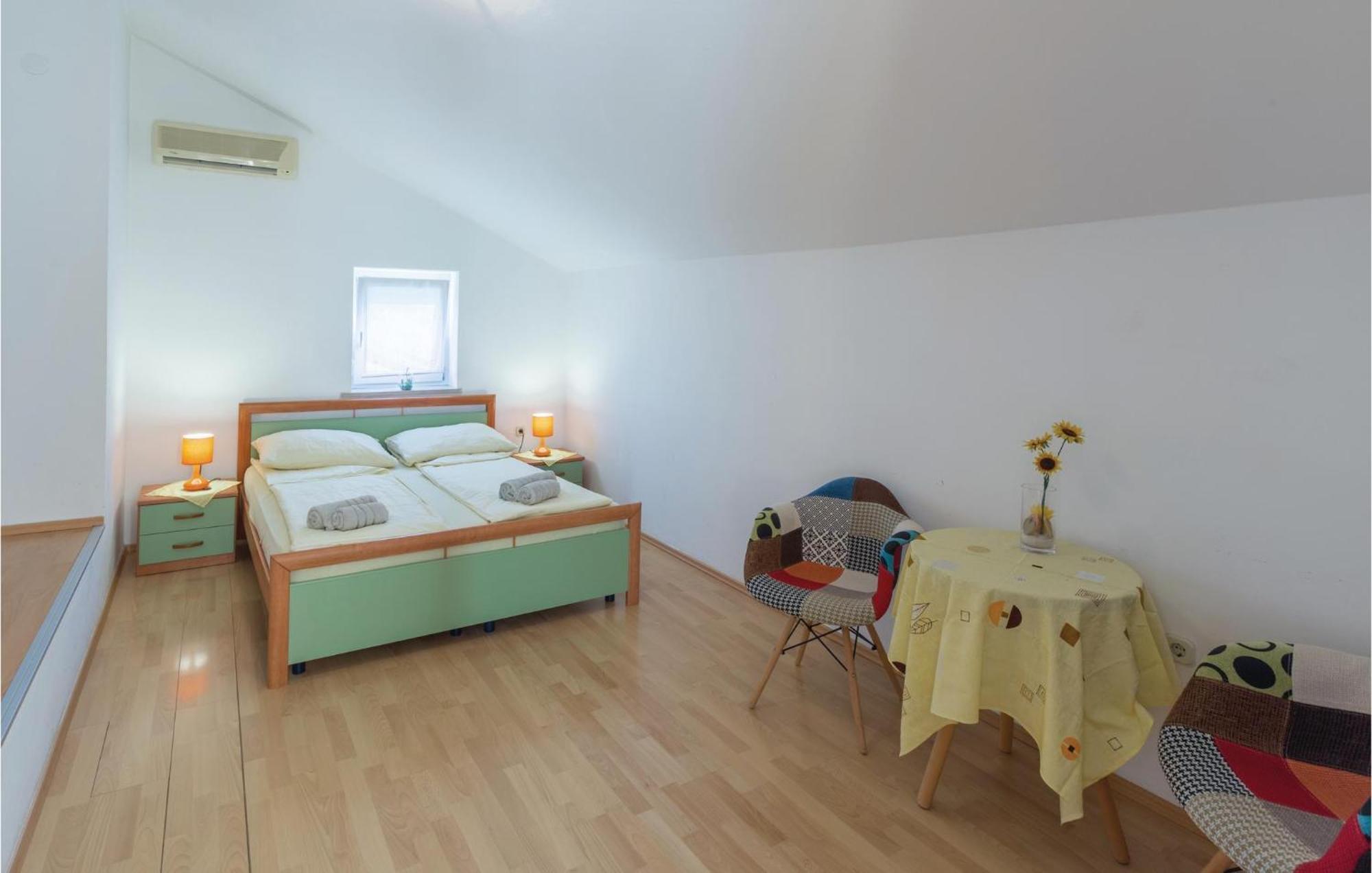 Cozy In With Wifi Apartment Poreč