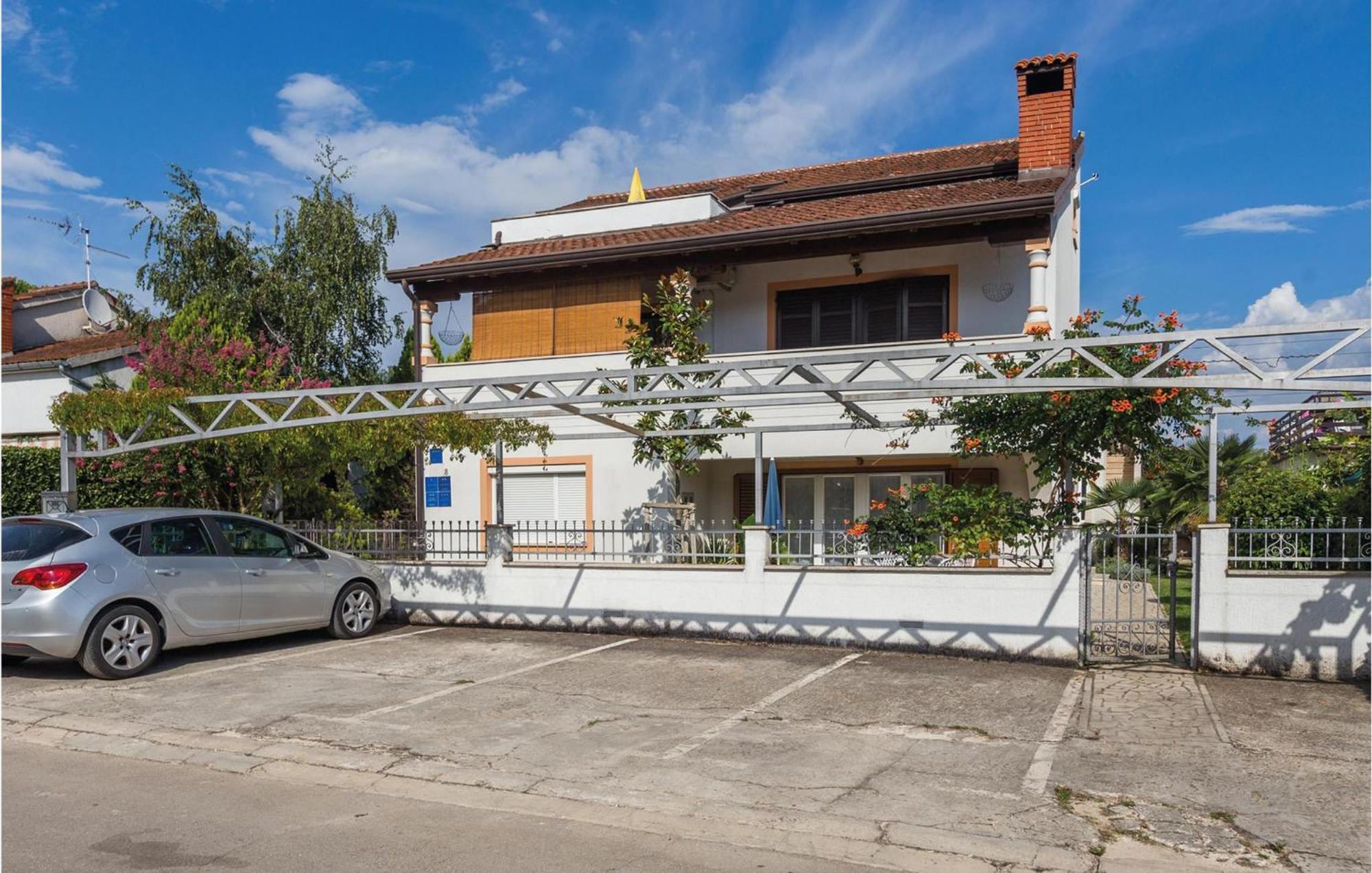 Apartment Cozy In With Wifi Poreč